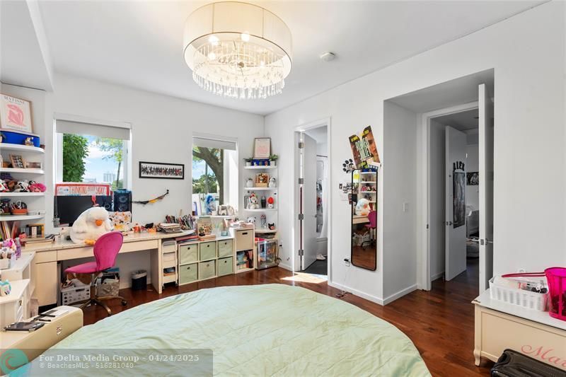 6001 Laguna Path, Miami Beach, FL 33141 Photo