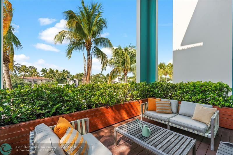 6001 Laguna Path, Miami Beach, FL 33141 Photo