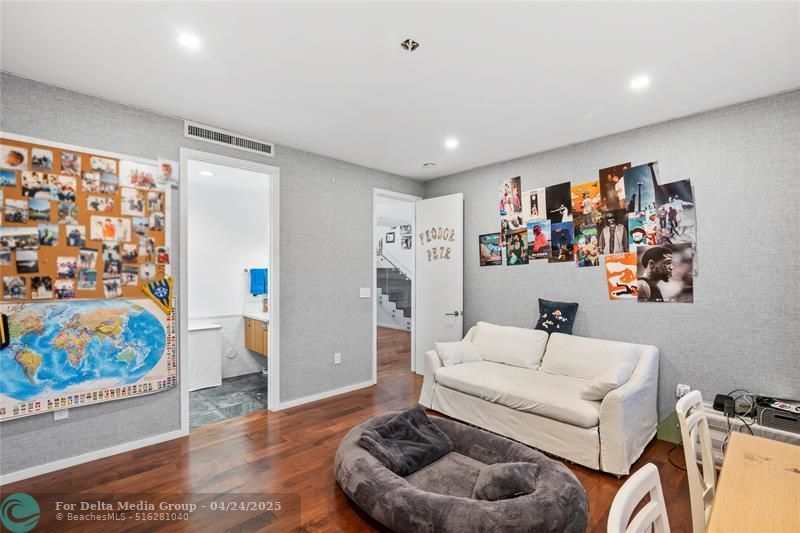 6001 Laguna Path, Miami Beach, FL 33141 Photo