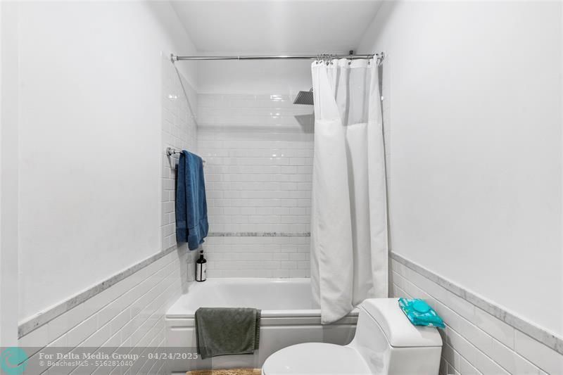 6001 Laguna Path, Miami Beach, FL 33141 Photo