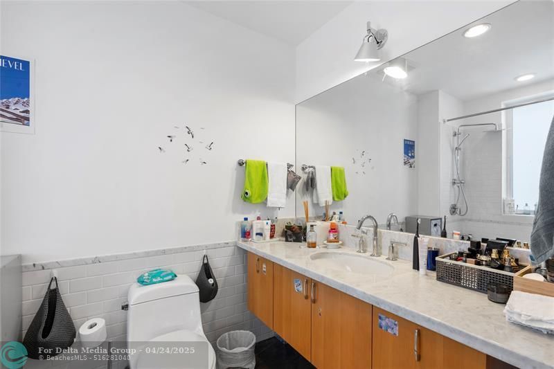 6001 Laguna Path, Miami Beach, FL 33141 Photo