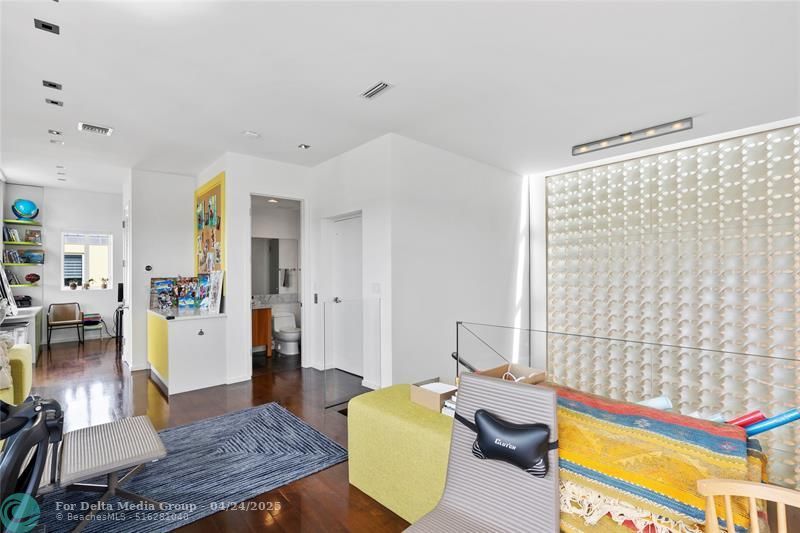 6001 Laguna Path, Miami Beach, FL 33141 Photo