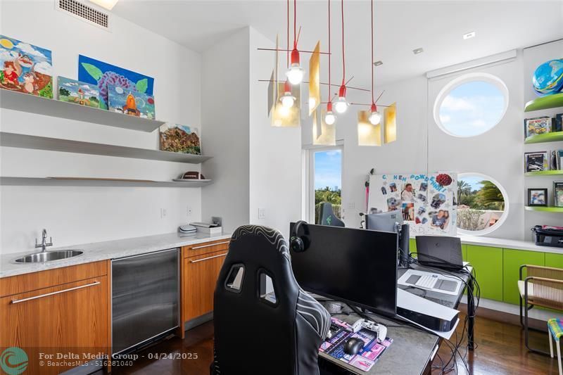 6001 Laguna Path, Miami Beach, FL 33141 Photo