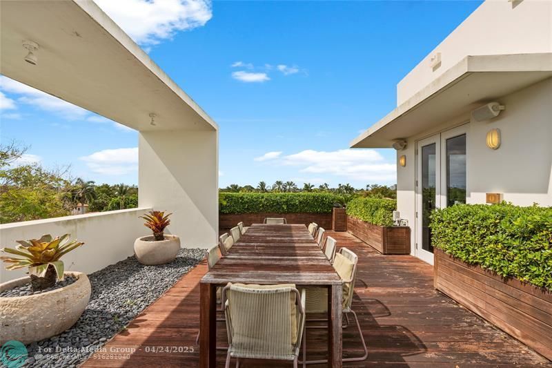 6001 Laguna Path, Miami Beach, FL 33141 Photo