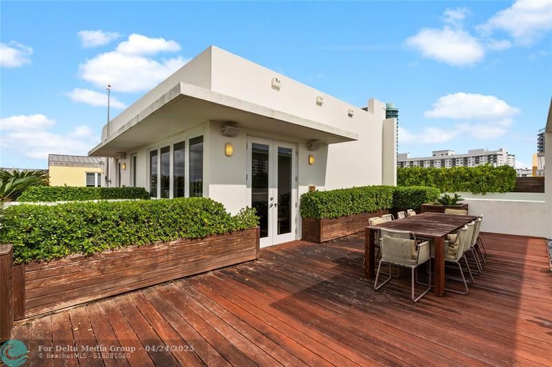 6001 Laguna Path, Miami Beach, FL 33141 Photo