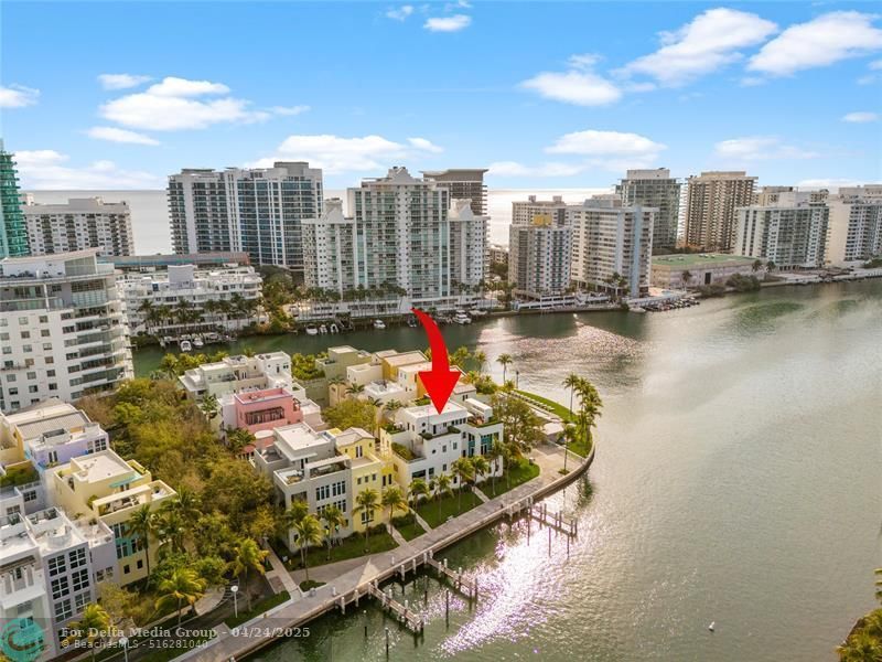 6001 Laguna Path, Miami Beach, FL 33141 Photo