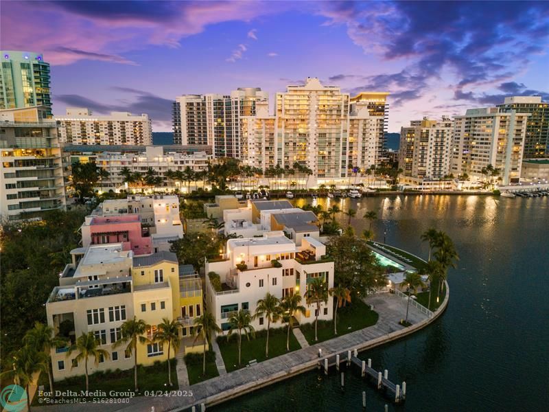 6001 Laguna Path, Miami Beach, FL 33141 Photo