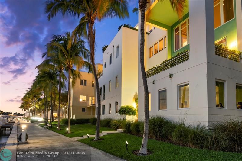 6001 Laguna Path, Miami Beach, FL 33141 Photo