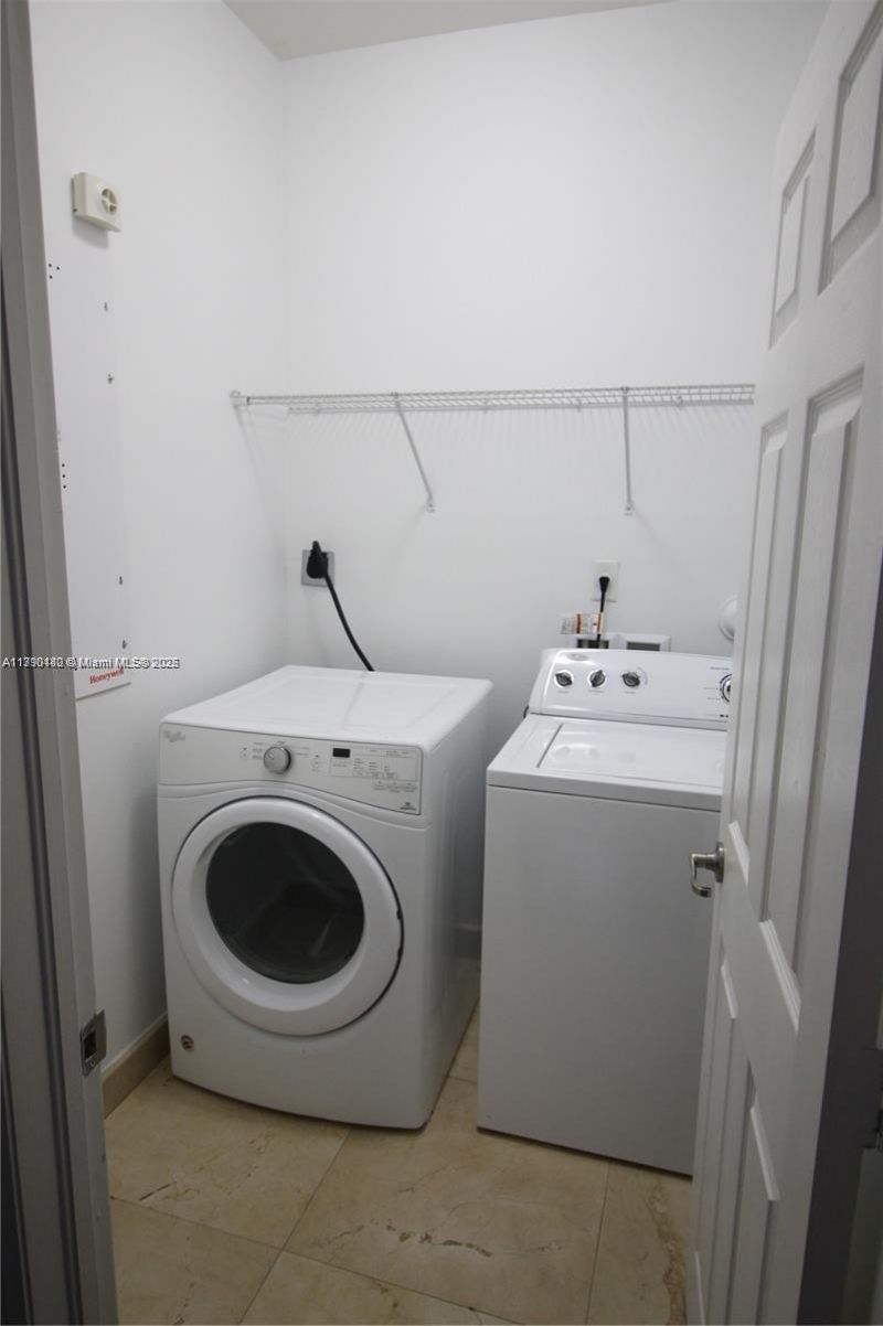 10564 NW 70th Ln, Doral, FL 33178 Photo