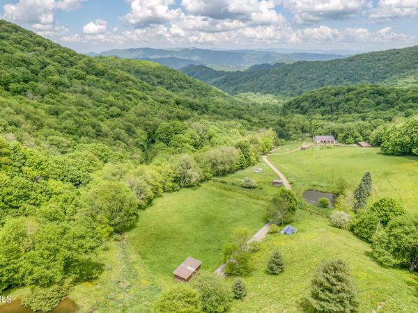 1010 Heaton Creek Road, Roan Mountain, TN 37687