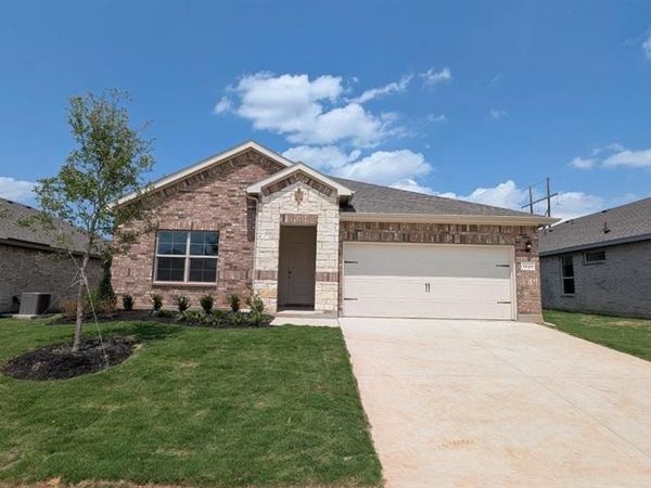 1021 TRACTION Trail, Cleburne, TX 76031