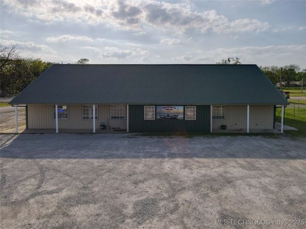 907 S Broadway, Coalgate, OK 74538