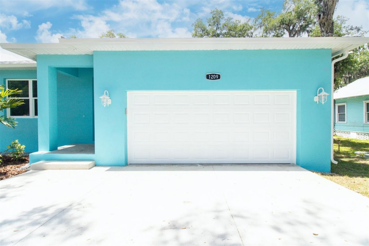 1209 Palmetto Street, New Smyrna Beach, FL 32168 Photo