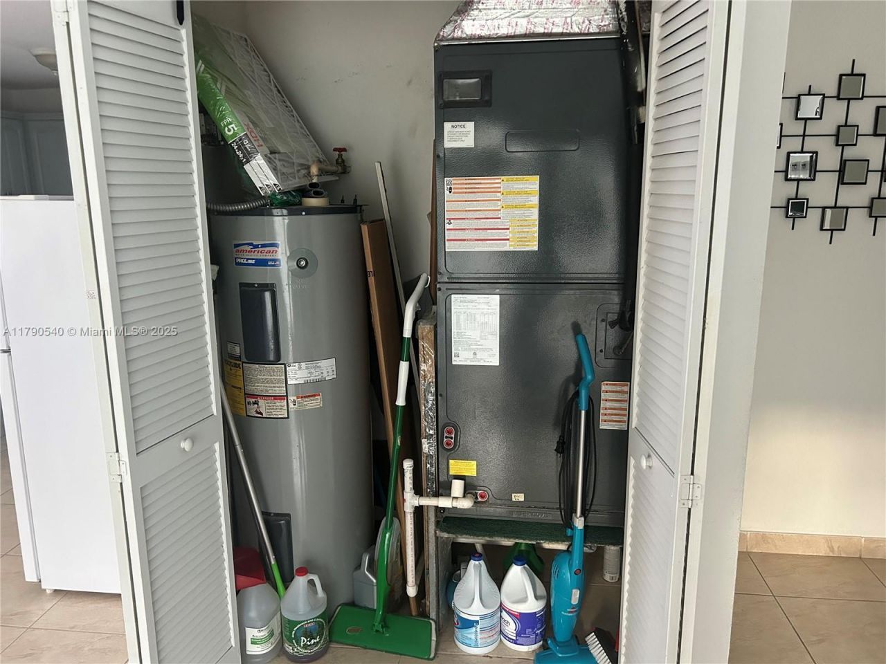 1446 NW 61st St, Miami, FL 33142 Photo