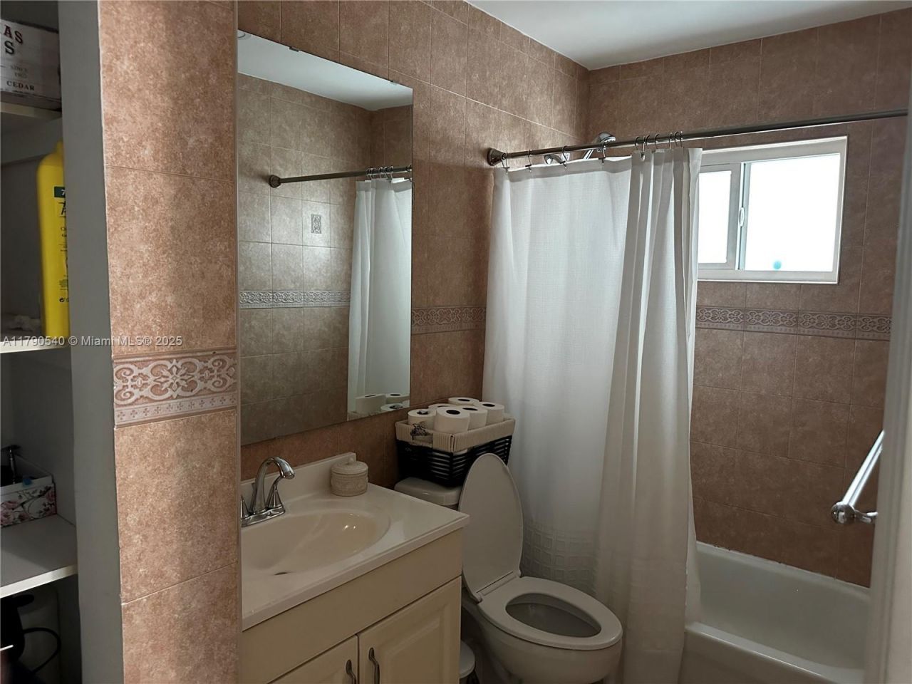 1446 NW 61st St, Miami, FL 33142 Photo