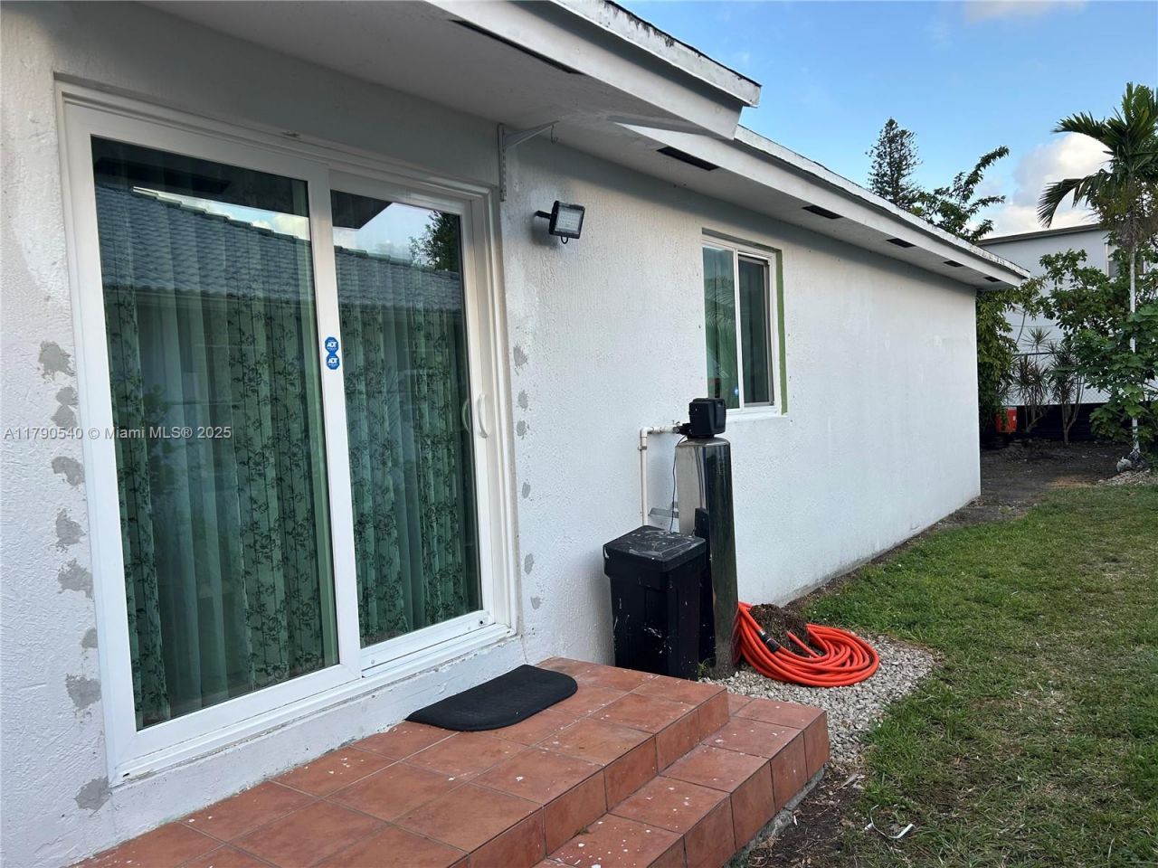 1446 NW 61st St, Miami, FL 33142 Photo