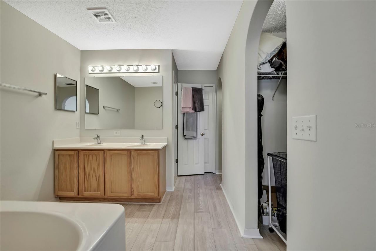 11257 Persimmon Avenue, Weeki Wachee, FL 34614 Photo