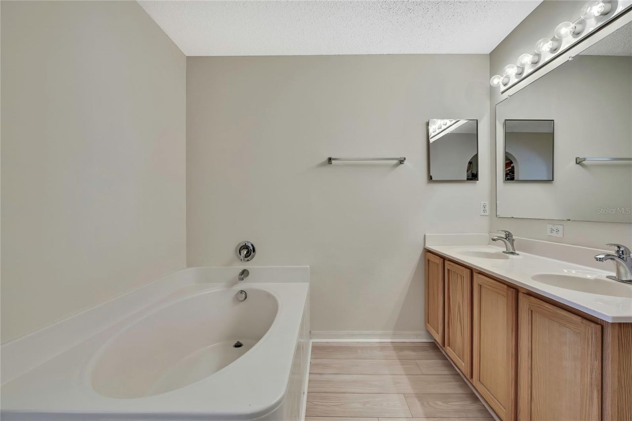 11257 Persimmon Avenue, Weeki Wachee, FL 34614 Photo