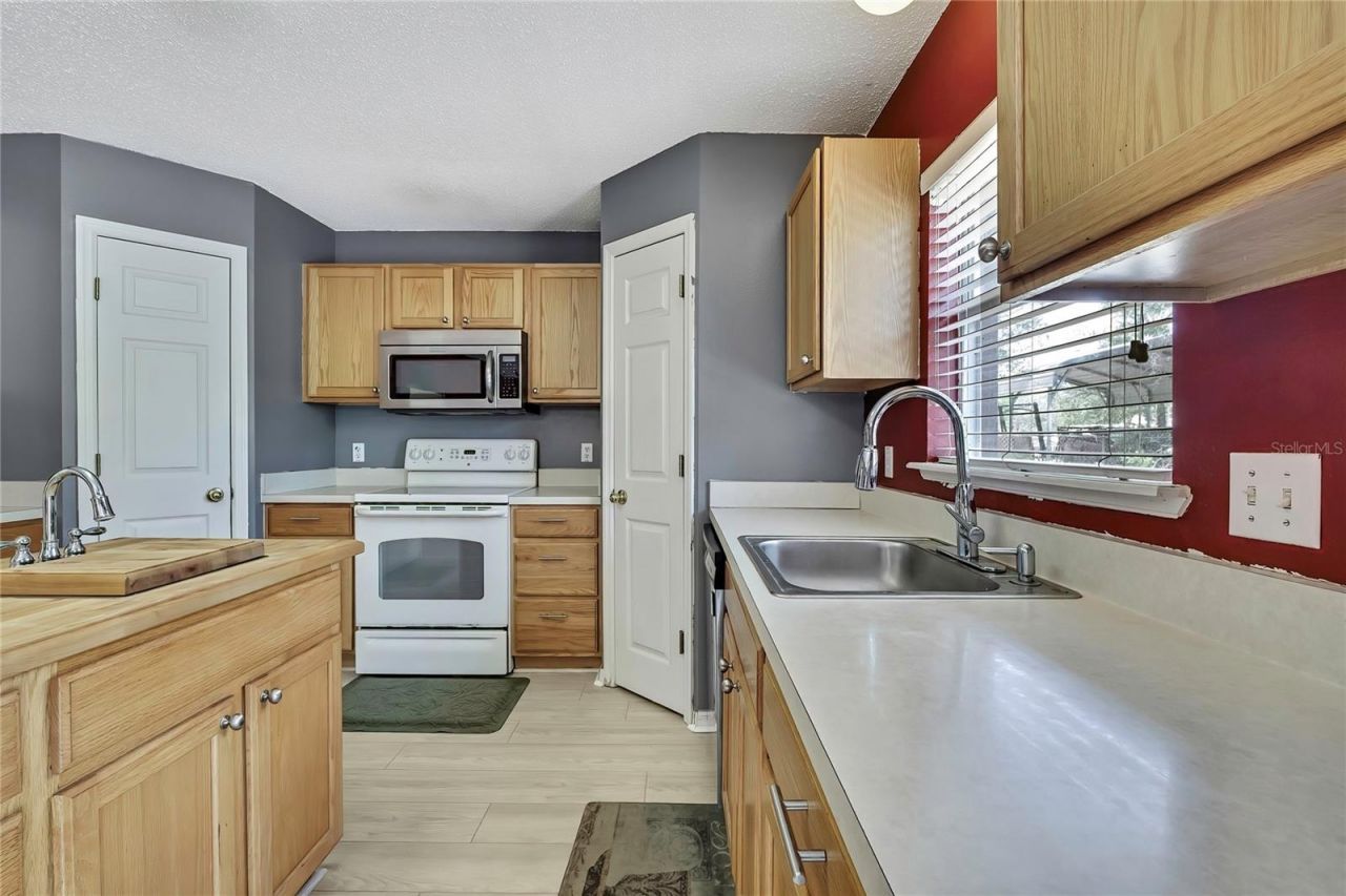 11257 Persimmon Avenue, Weeki Wachee, FL 34614 Photo
