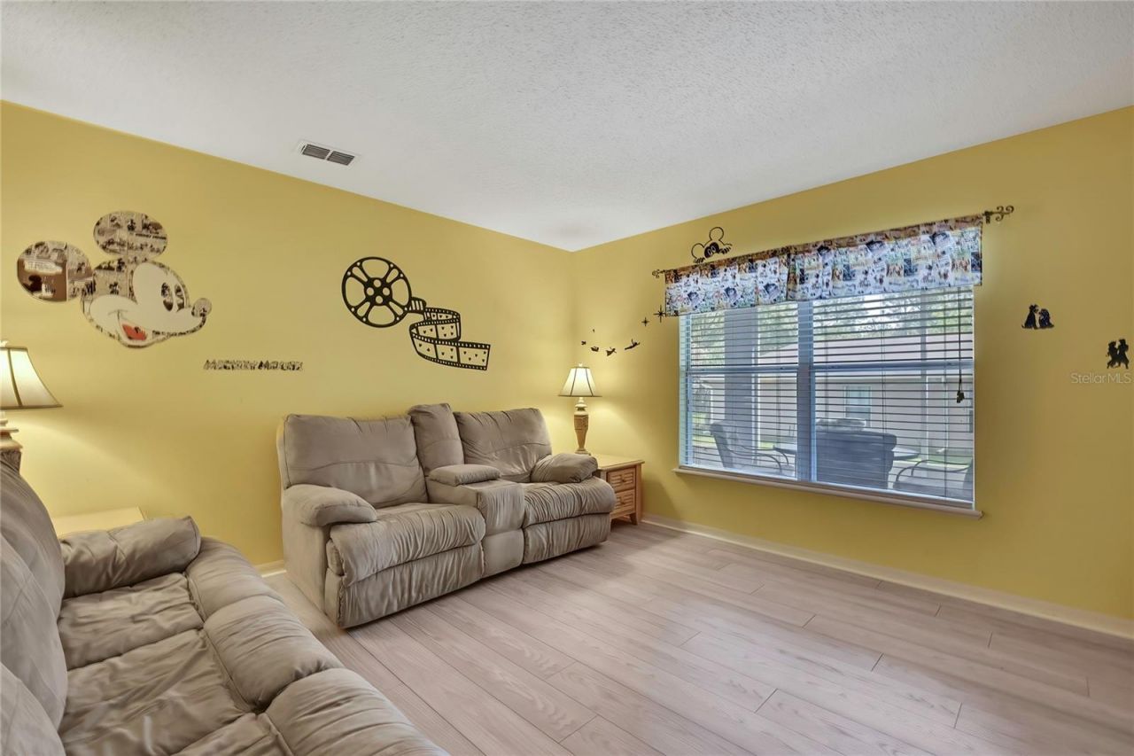 11257 Persimmon Avenue, Weeki Wachee, FL 34614 Photo