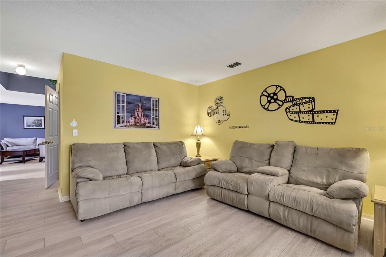 11257 Persimmon Avenue, Weeki Wachee, FL 34614 Photo