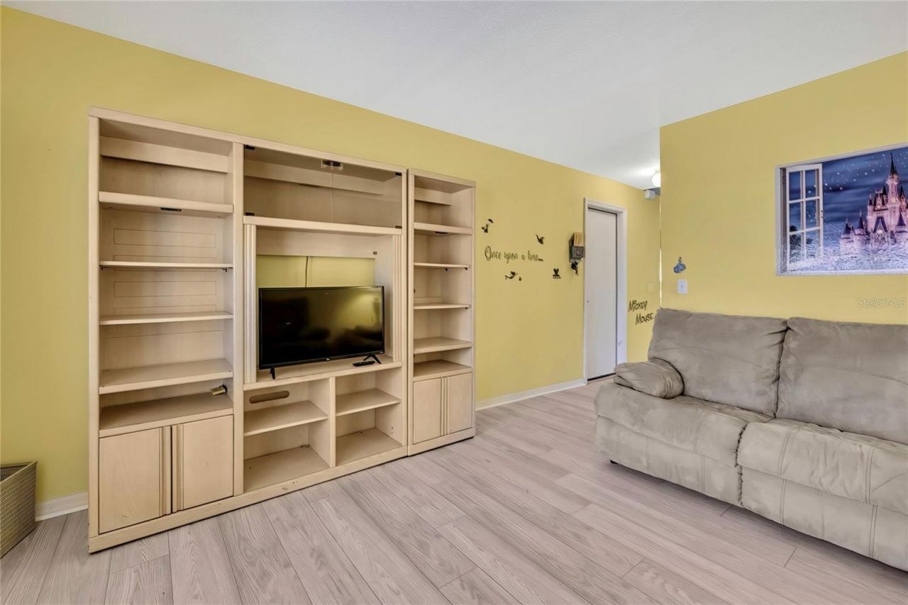11257 Persimmon Avenue, Weeki Wachee, FL 34614 Photo