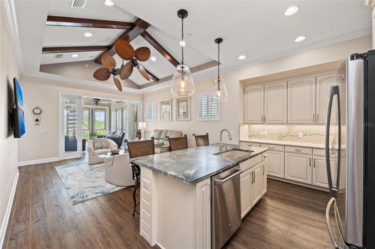 241 Sapphire Lake Drive, Unit 201, Bradenton, FL 34209 Photo