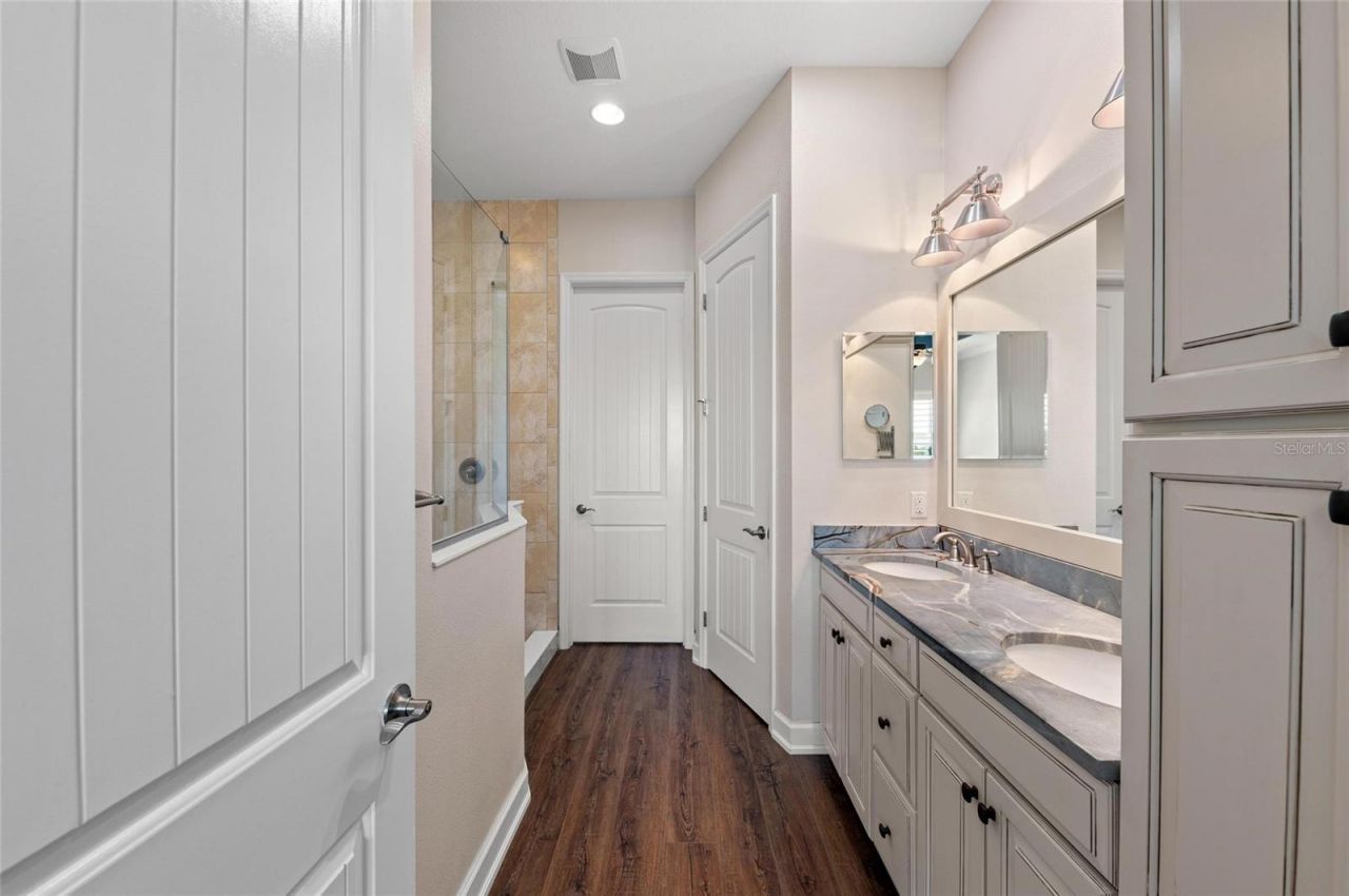 241 Sapphire Lake Drive, Unit 201, Bradenton, FL 34209 Photo