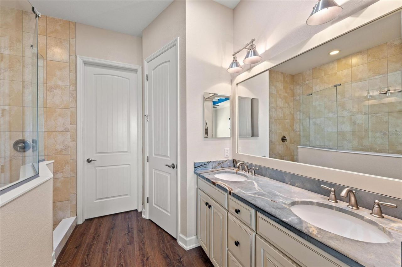 241 Sapphire Lake Drive, Unit 201, Bradenton, FL 34209 Photo