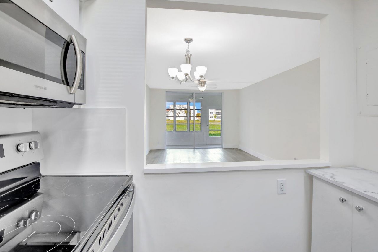 2750 Sunrise Lakes Drive W, Unit 108, Sunrise, FL 33322 Photo