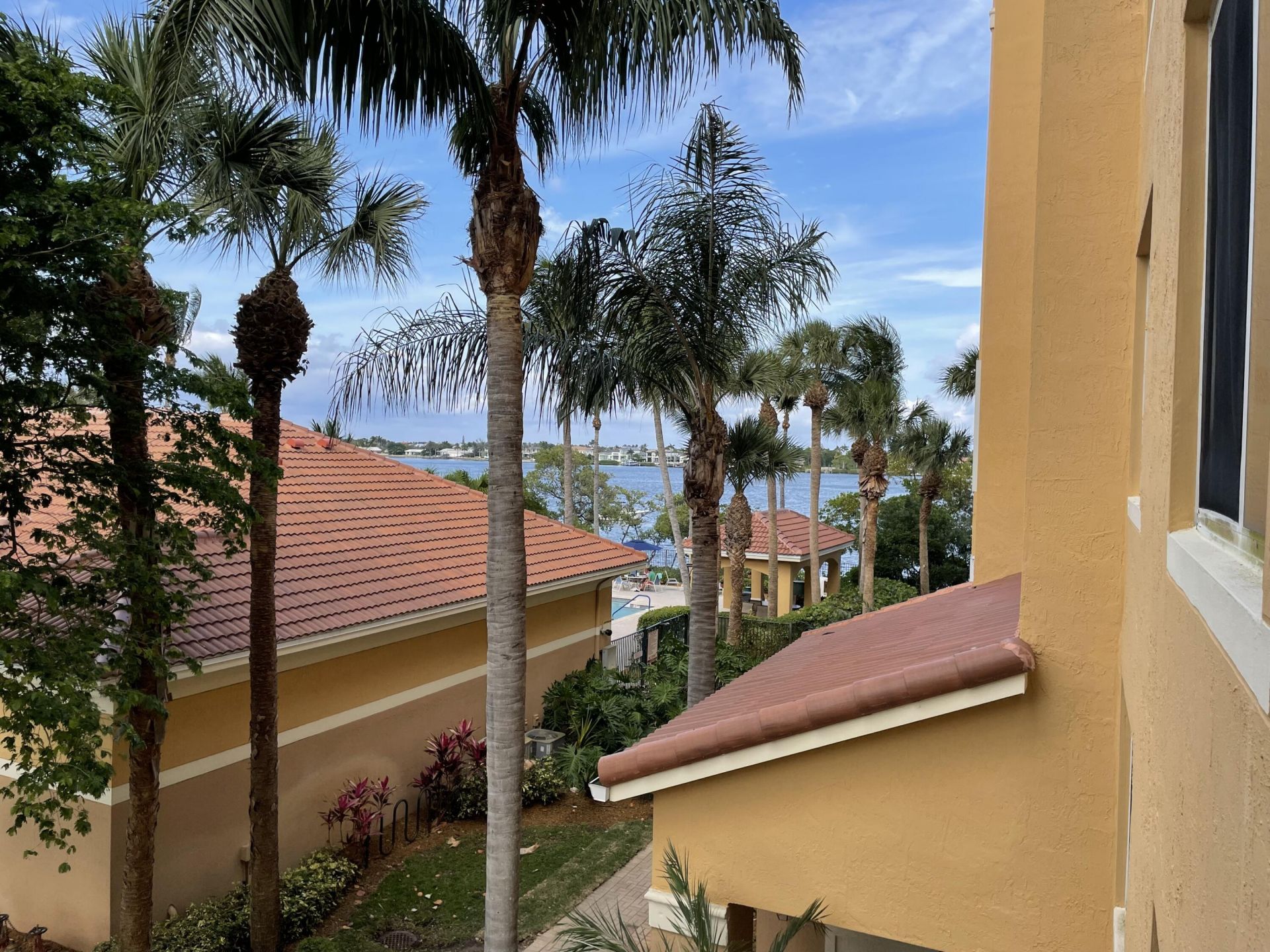 1200 Scotia Drive, Unit 305, Hypoluxo, FL 33462 Photo