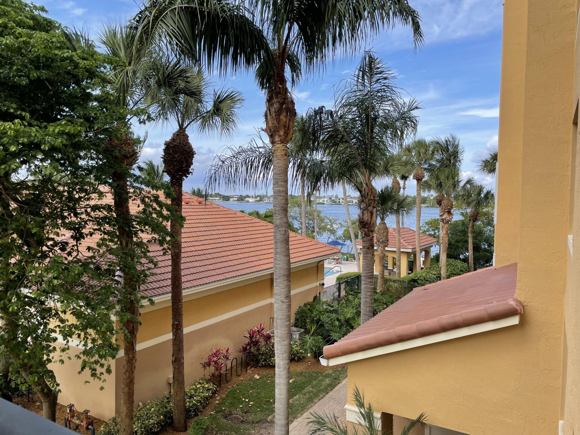 1200 Scotia Drive, Unit 305, Hypoluxo, FL 33462 Photo