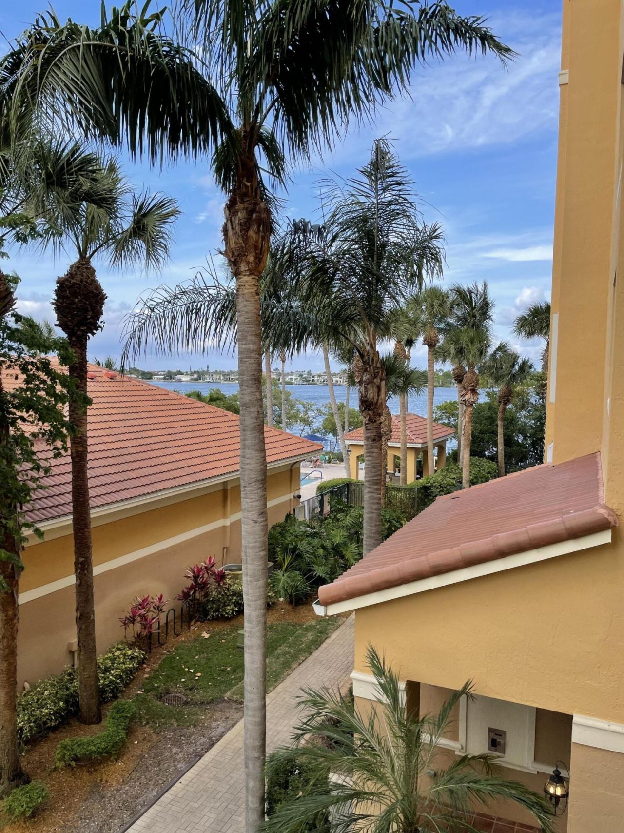 1200 Scotia Drive, Unit 305, Hypoluxo, FL 33462 Photo