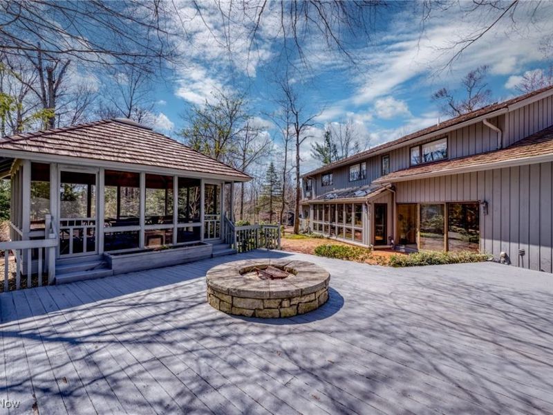 32500 Chestnut Lane, Pepper Pike, OH 44124 Photo 3