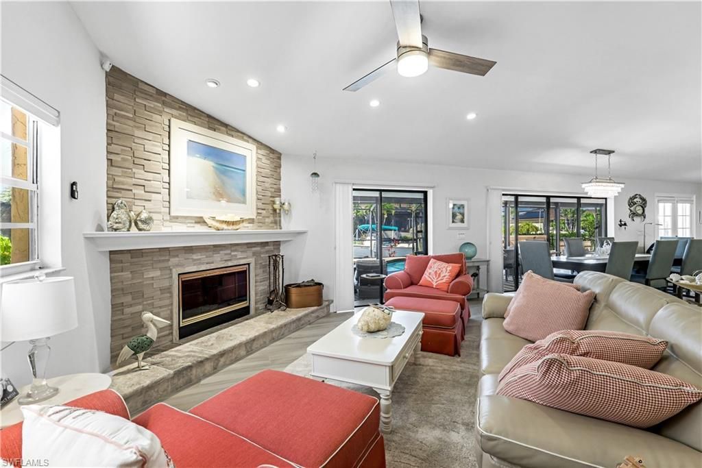 937 SW 54th Ln, Cape Coral, FL 33914 Photo