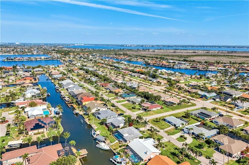 937 SW 54th Ln, Cape Coral, FL 33914 Photo