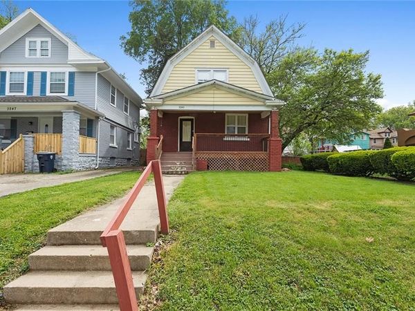 3245 VICTOR Street, Kansas City, MO 64128