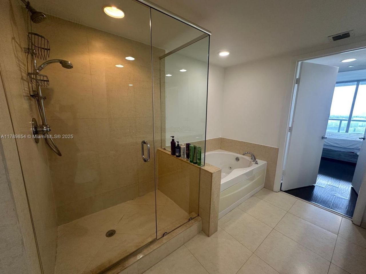 50 Biscayne Blvd, Unit 3308, Miami, FL 33132 Photo