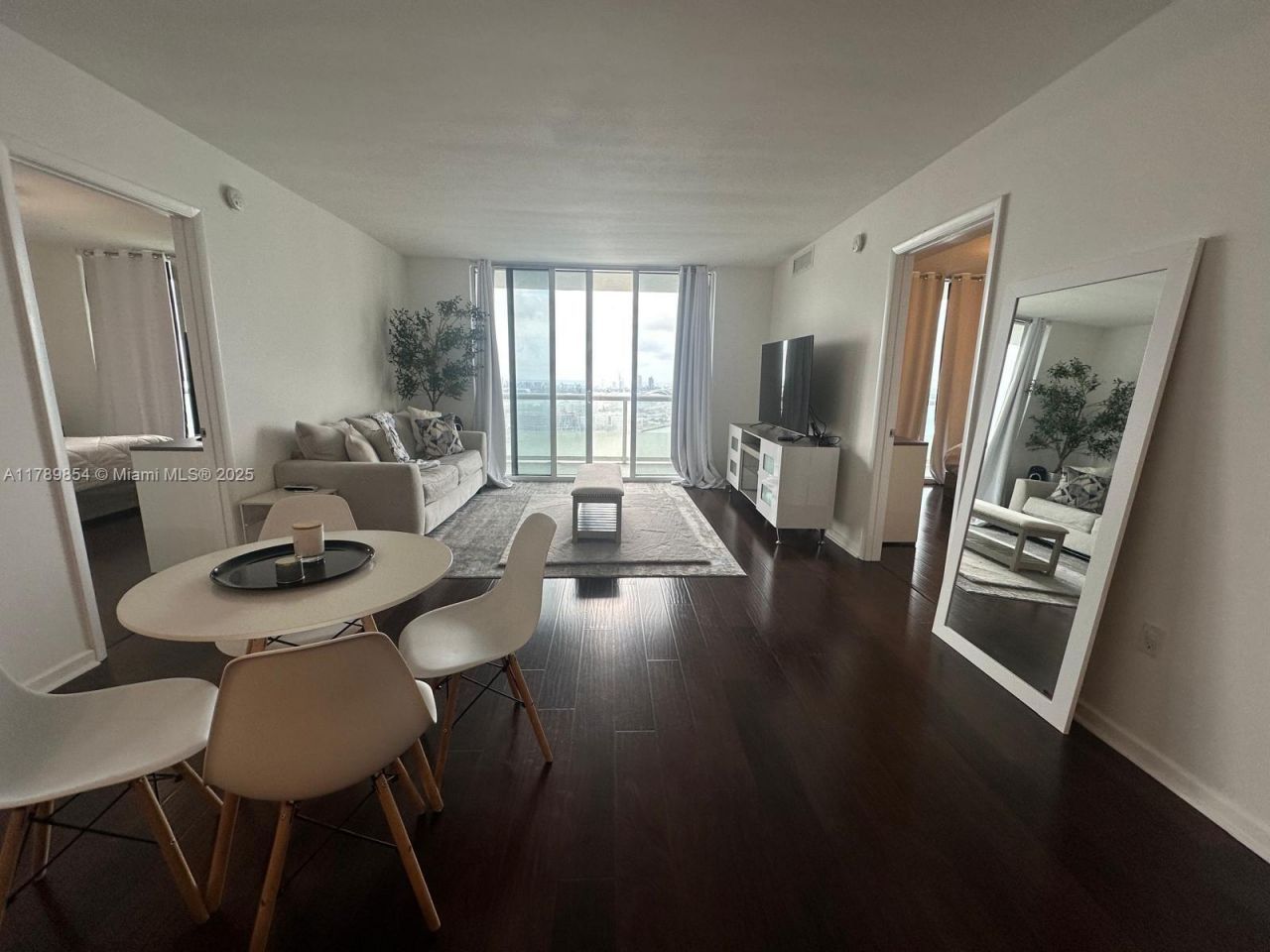 50 Biscayne Blvd, Unit 3308, Miami, FL 33132 Photo