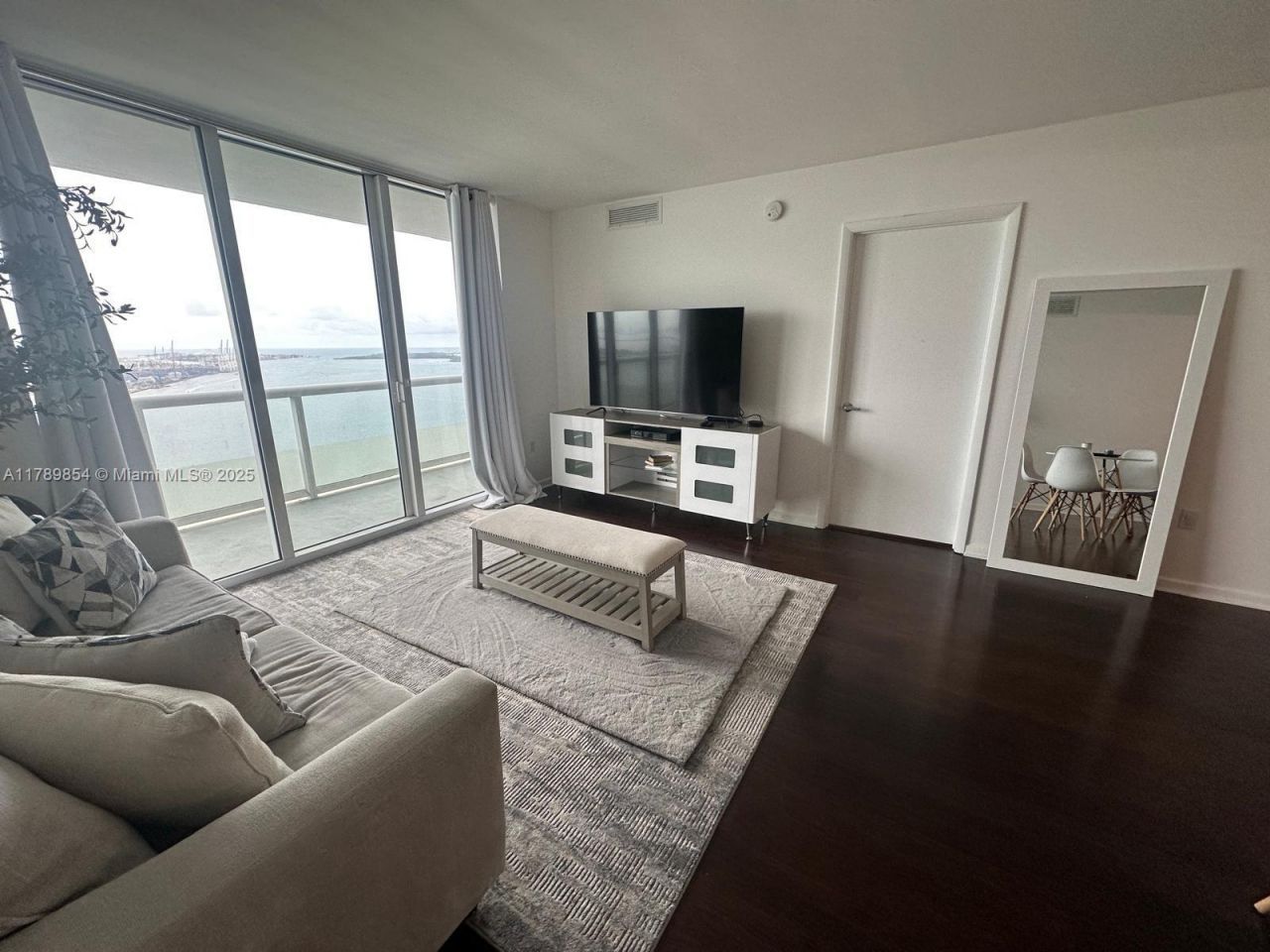 50 Biscayne Blvd, Unit 3308, Miami, FL 33132 Photo