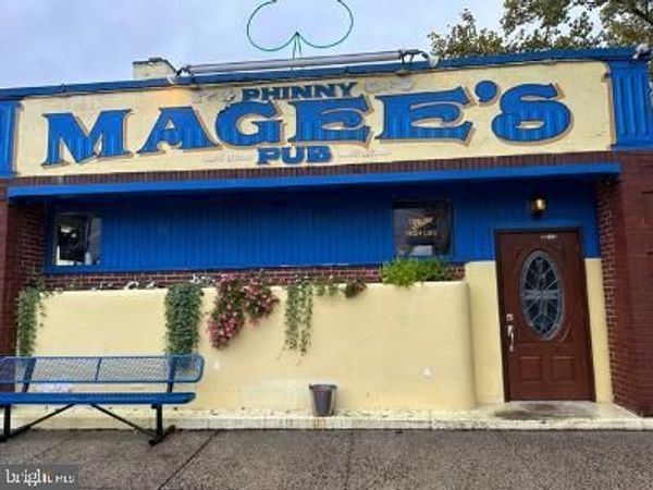 1400 FARRAGUT AVENUE, BRISTOL, PA 19007