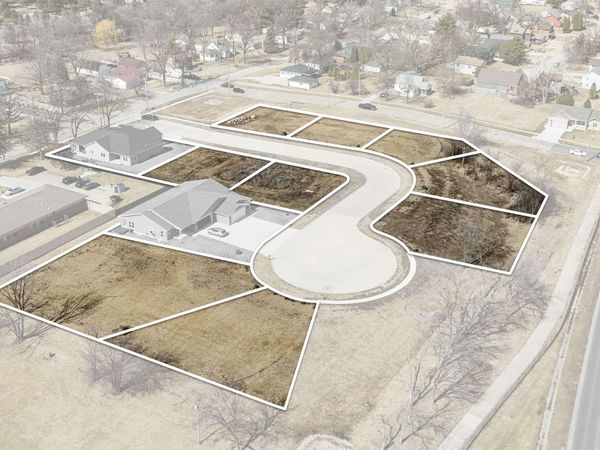 Bergen Drive, Waterloo, IA 50701