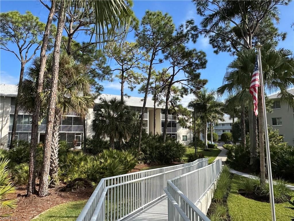 3072 Sandpiper Bay Cir, Unit M202, Naples, FL 34112 Photo