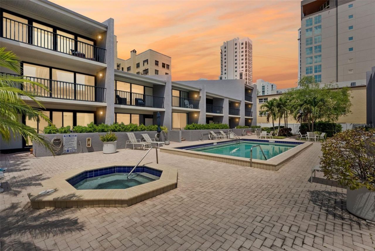 301 2nd Street N, Unit 13, Saint Petersburg, FL 33701 Photo