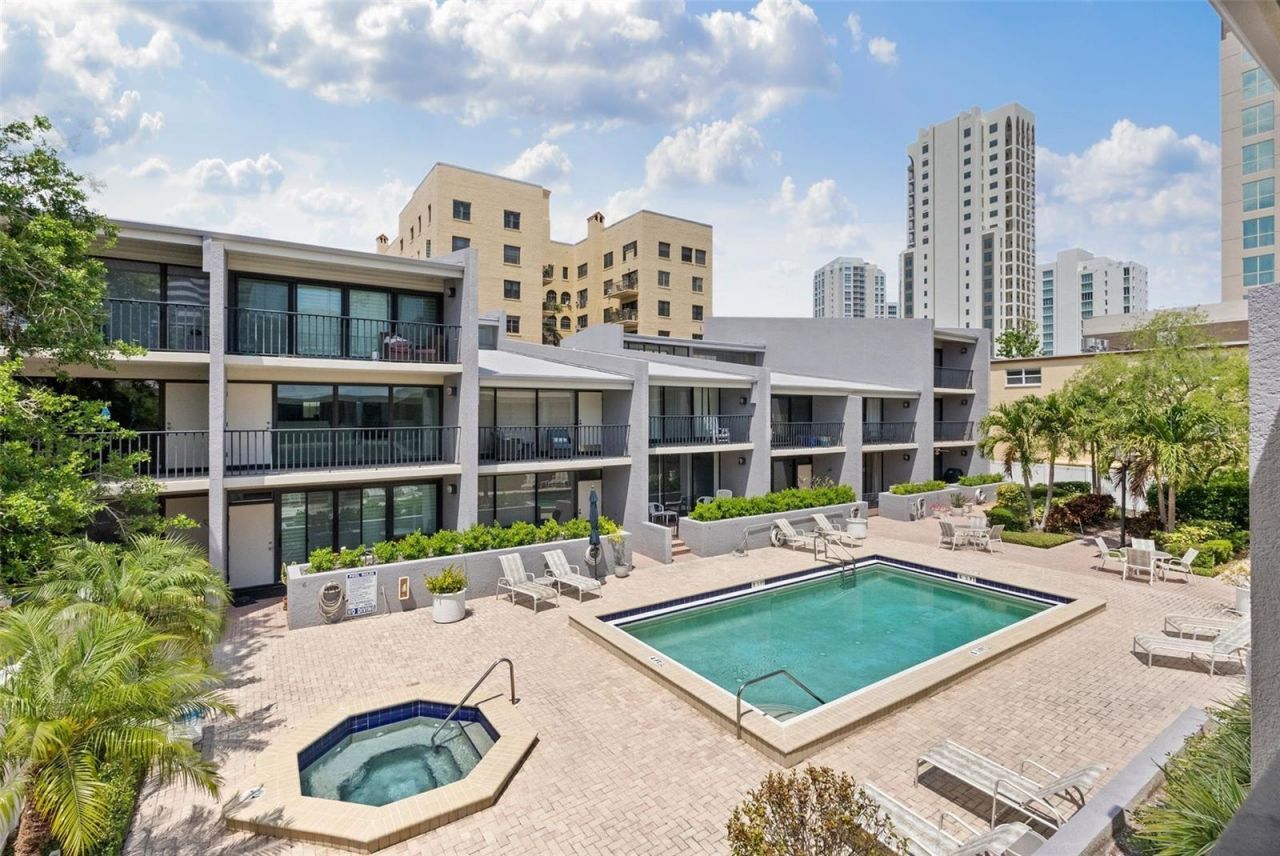 301 2nd Street N, Unit 13, Saint Petersburg, FL 33701 Photo