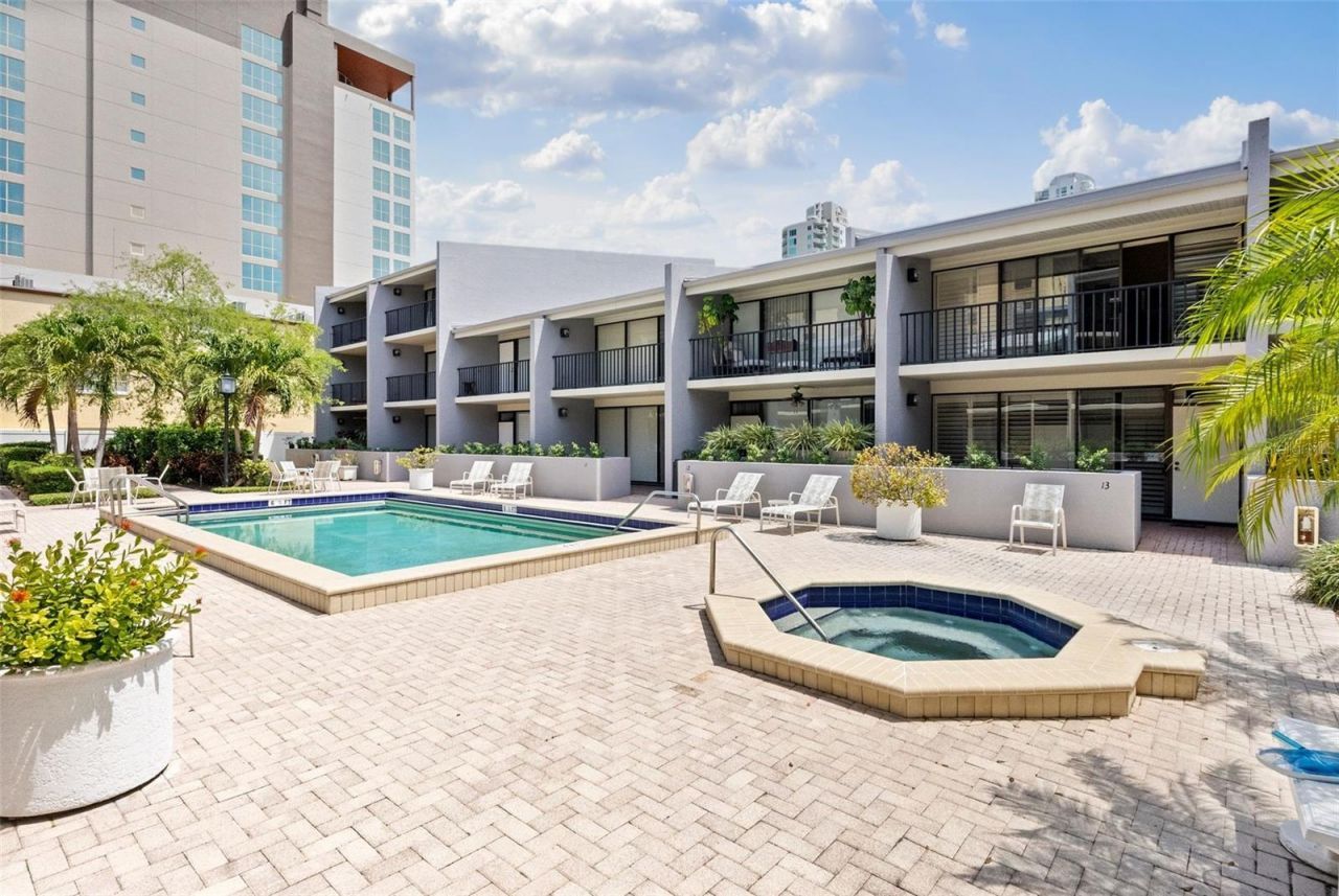 301 2nd Street N, Unit 13, Saint Petersburg, FL 33701 Photo
