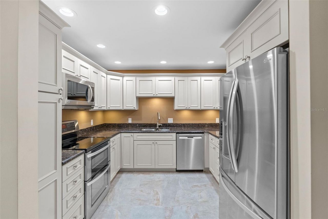 301 2nd Street N, Unit 13, Saint Petersburg, FL 33701 Photo