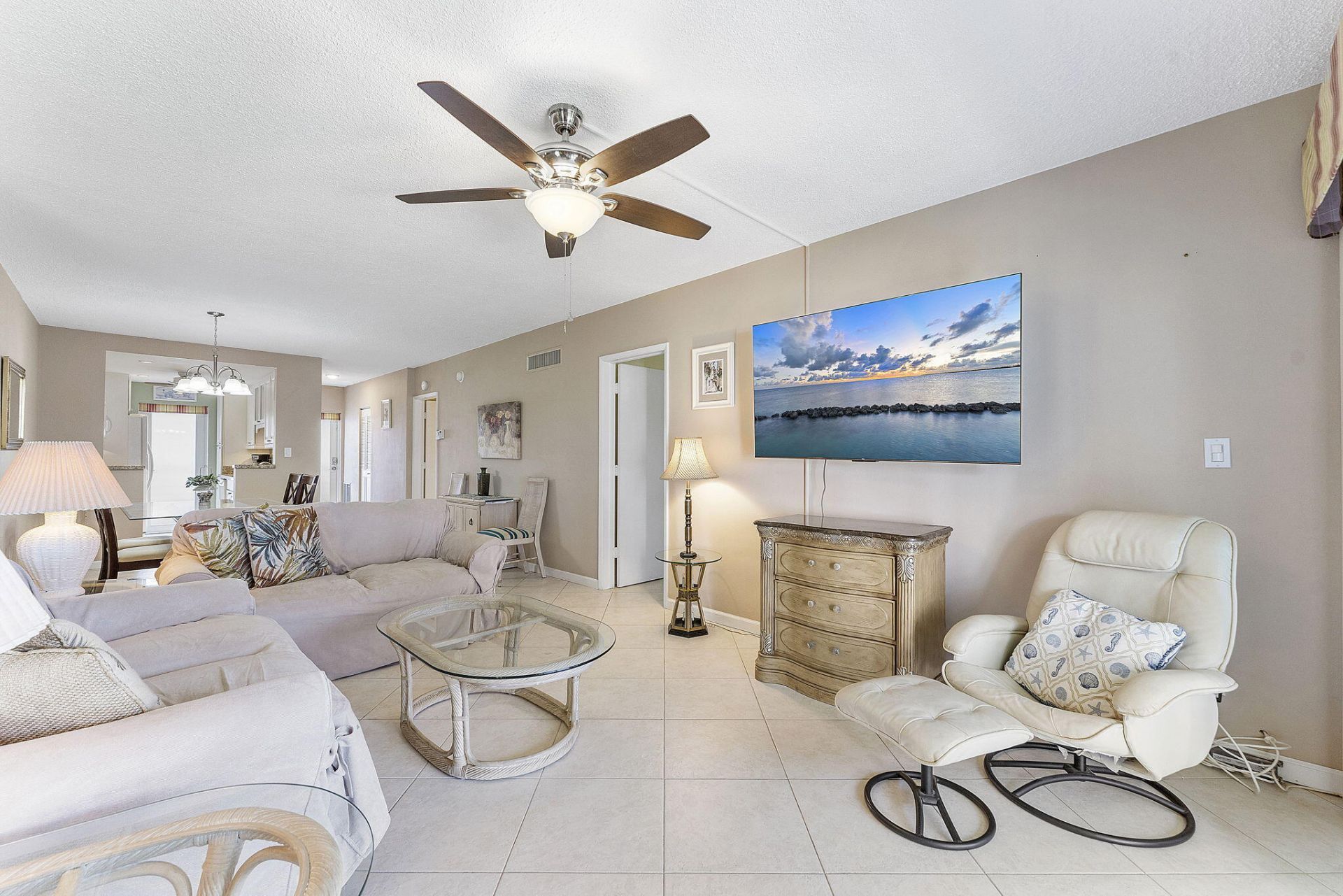 101 NE 19th Avenue, Unit 208, Deerfield Beach, FL 33441 Photo