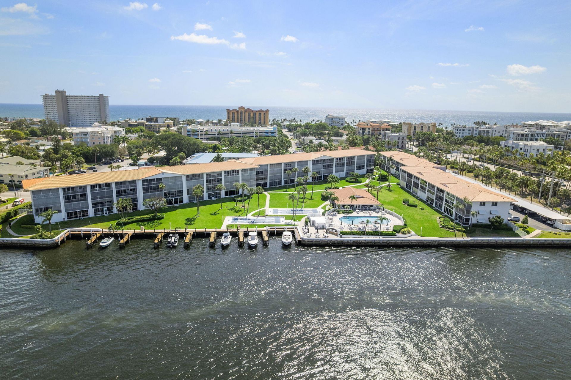 101 NE 19th Avenue, Unit 208, Deerfield Beach, FL 33441 Photo