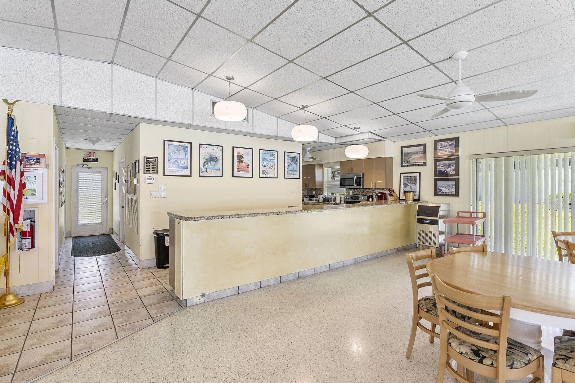 101 NE 19th Avenue, Unit 208, Deerfield Beach, FL 33441 Photo